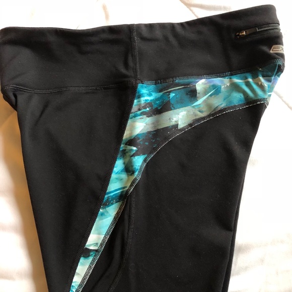 Express core workout tights with mesh leggings - Picture 2 of 6